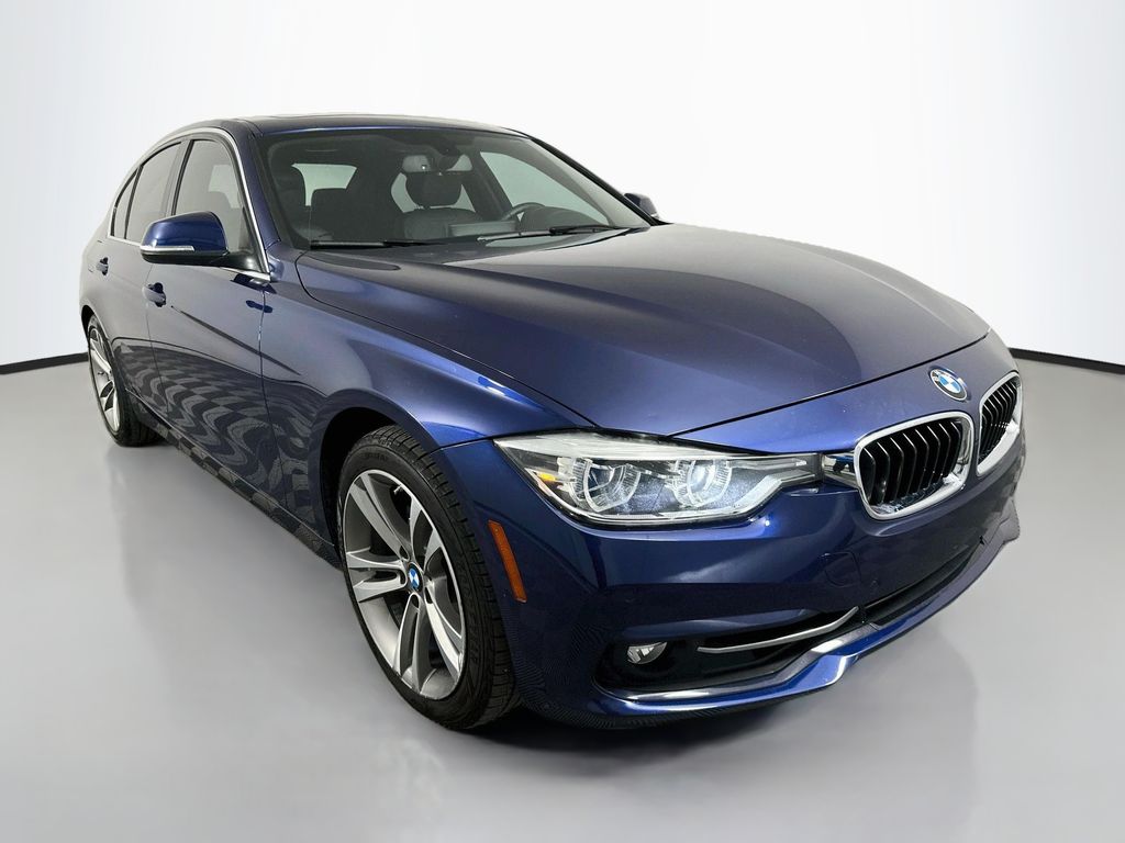 Thumbnail: 2018 BMW 3 Series - 3