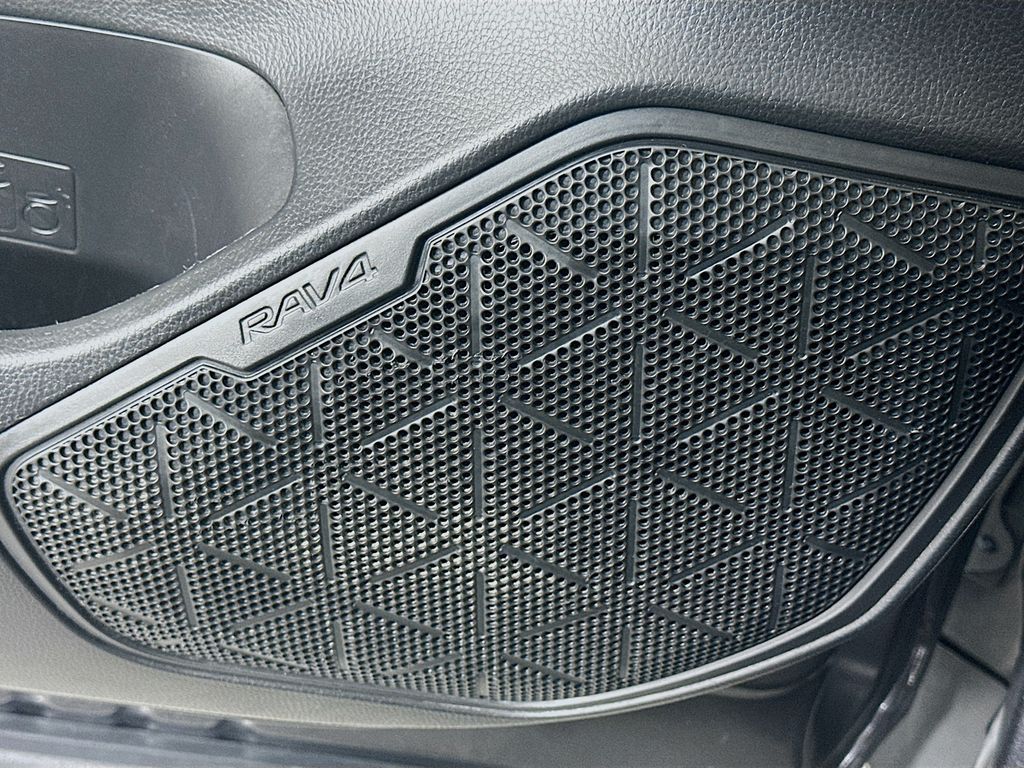 Thumbnail: 2023 Toyota RAV4 - 19