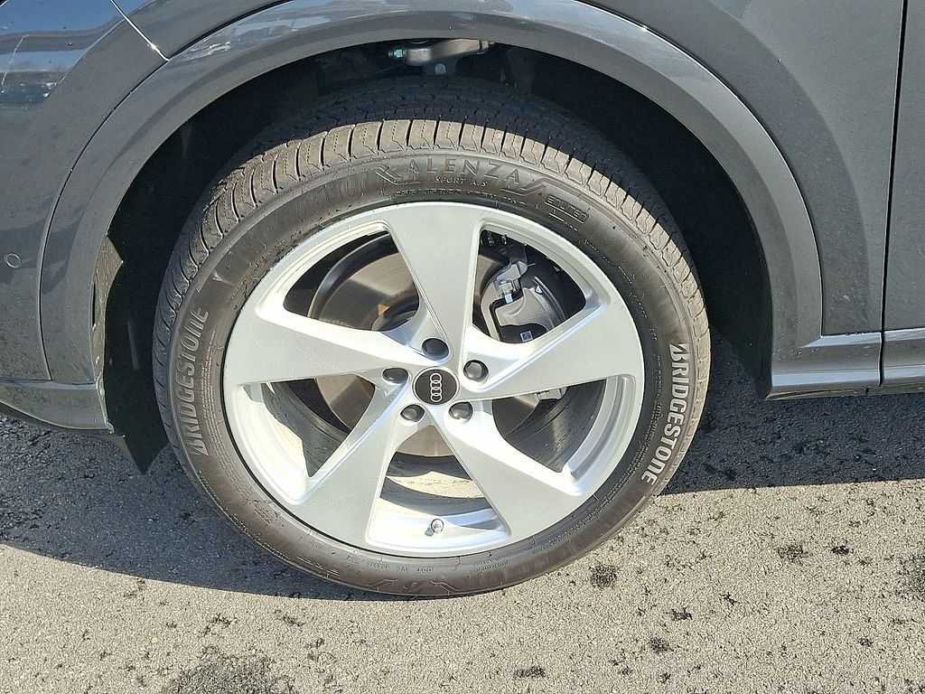 Thumbnail: 2026 Audi Q5 - 5