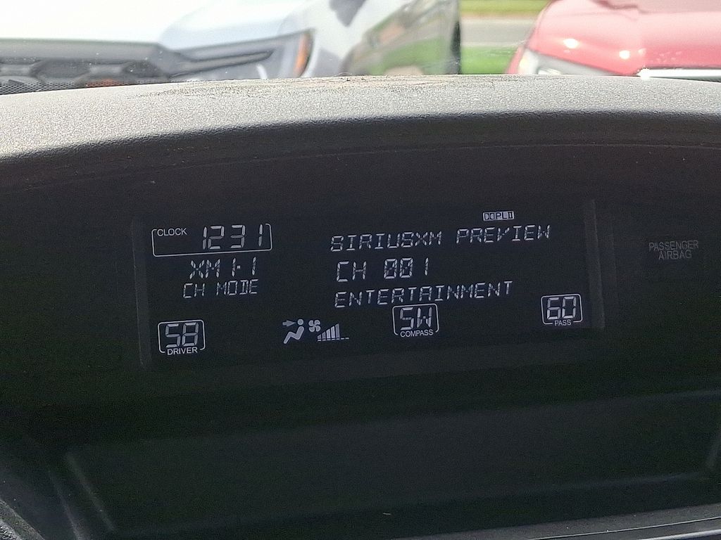 Thumbnail: 2011 Honda Pilot - 20