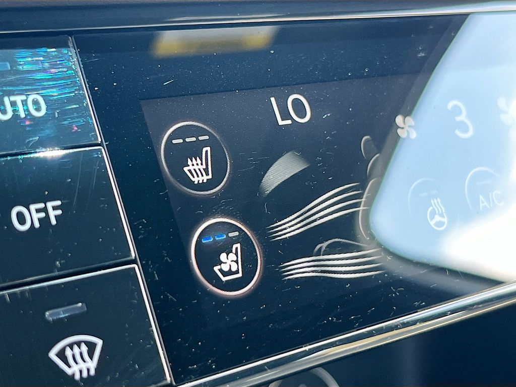 Used 2026 White Genesis 3.3T Sport Prestige image 21