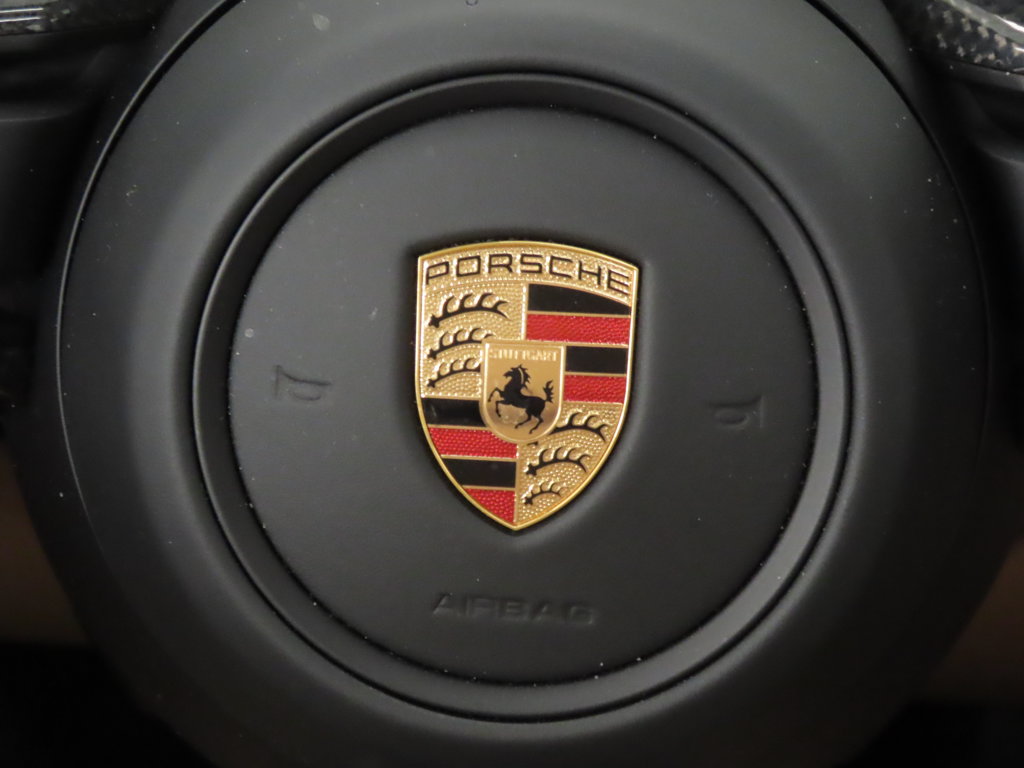 Thumbnail: 2026 Porsche Macan - 21