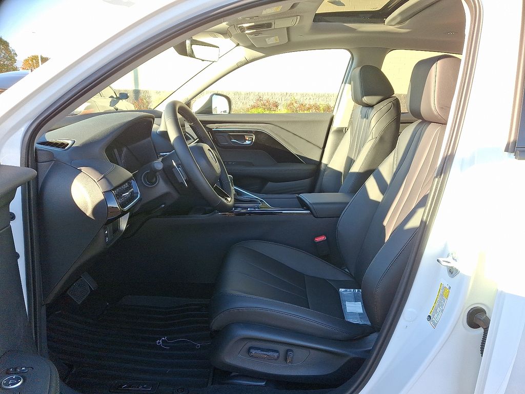 Thumbnail: 2025 Acura ADX - 5