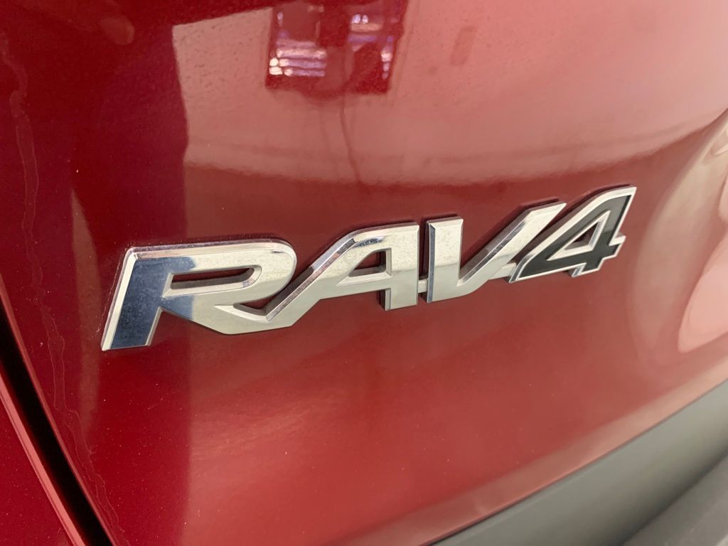 2024 Toyota RAV4 XLE Premium 10