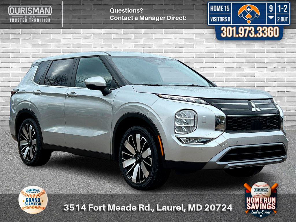 Silver Alloy 2025 Mitsubishi Outlander SE FWD SUV / Crossover Front-Wheel Drive Continuously Variable Transmission