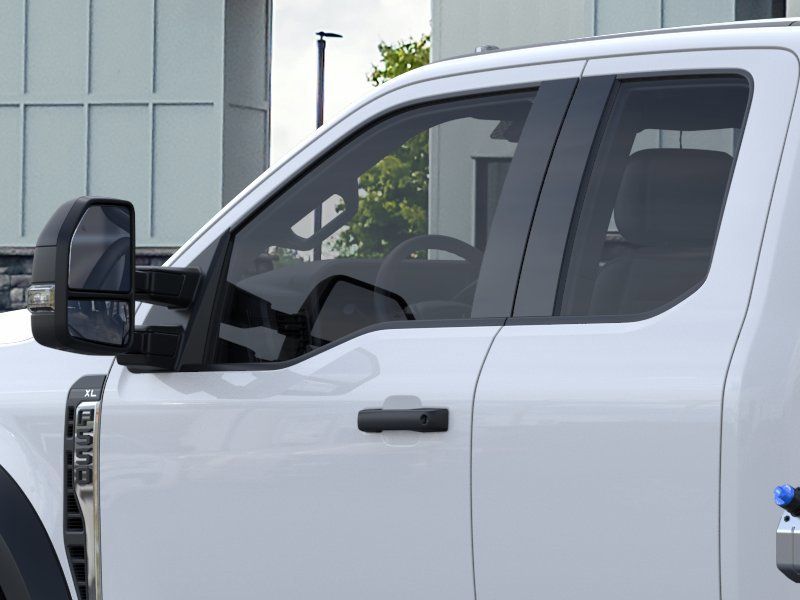 2025 Ford F-550SD XL