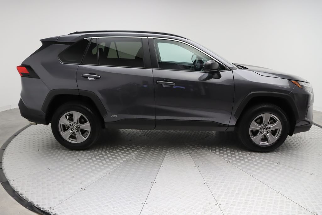 2024 Toyota RAV4 LE 7