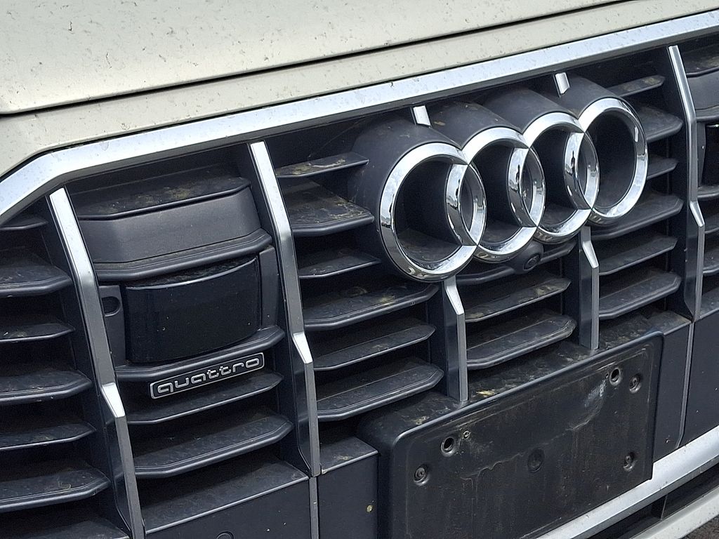 Thumbnail: 2024 Audi Q7 - 4