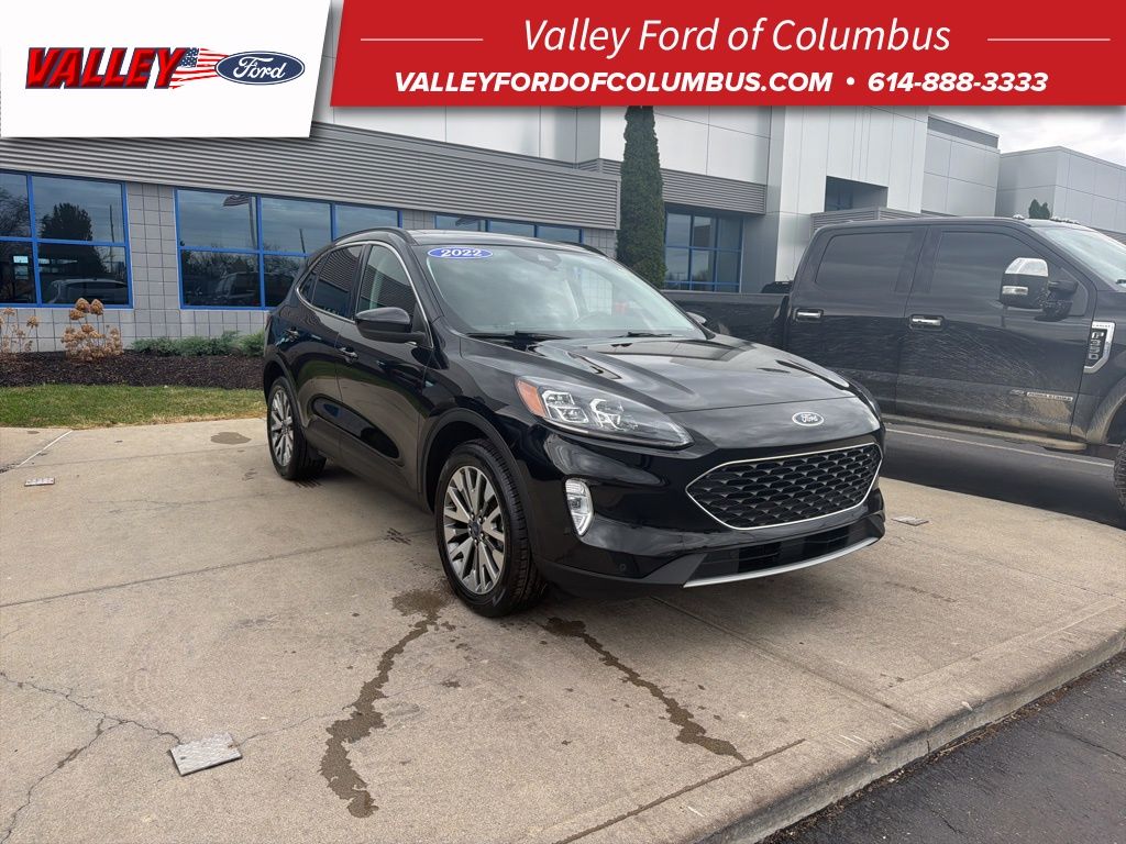 2022 Ford Escape Titanium AWD