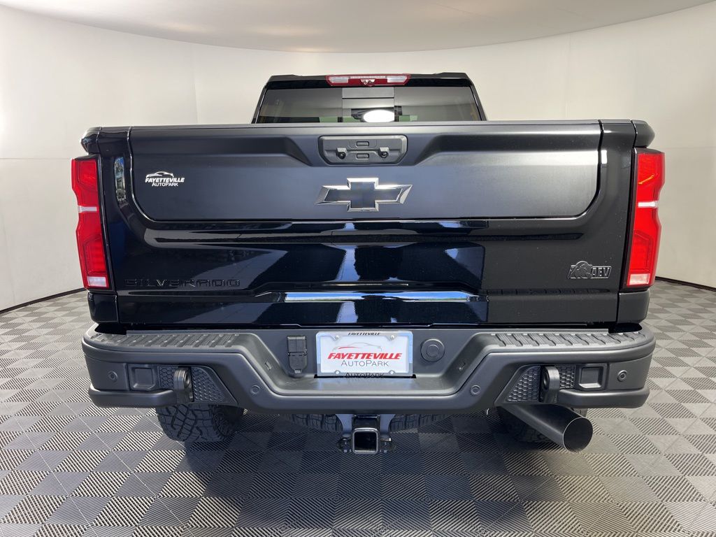 2025 Chevrolet Silverado 2500 ZR2 12