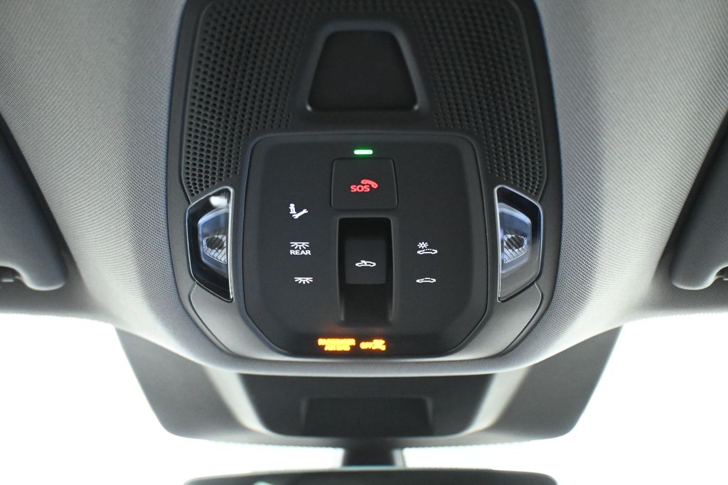 Thumbnail: 2025 Audi Q5 - 15