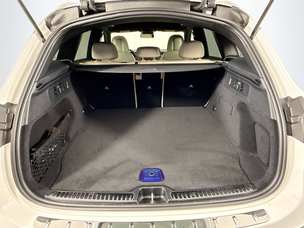 Thumbnail: 2026 Mercedes-Benz GLC - 28