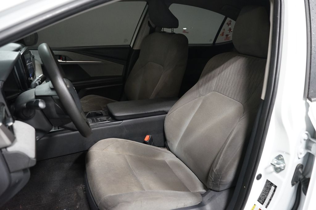 Thumbnail: 2025 Toyota Camry - 6