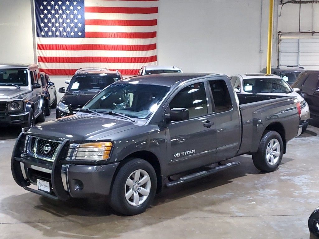 2010 Nissan Titan SE 34