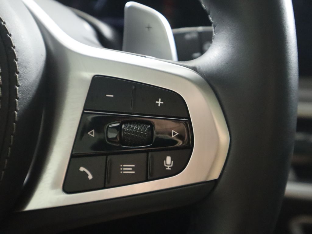 Thumbnail: 2023 BMW X7 - 12