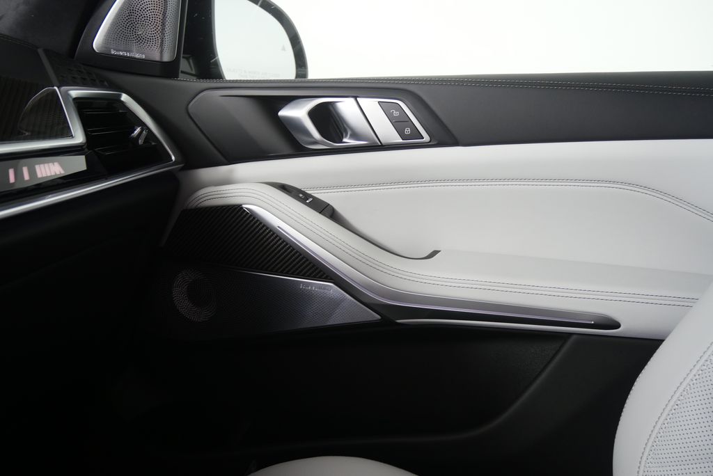 Thumbnail: 2026 BMW X5 - 25