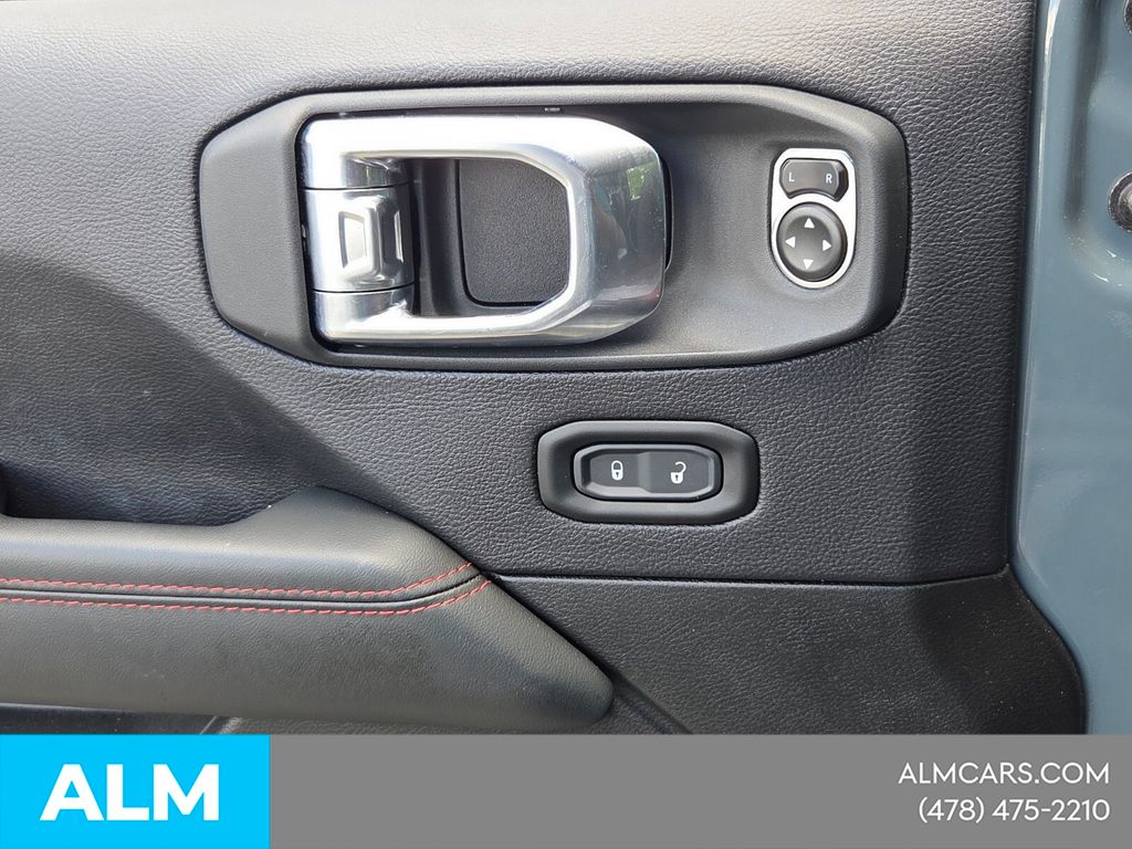 Used 2025 Gray Jeep Rubicon image 26