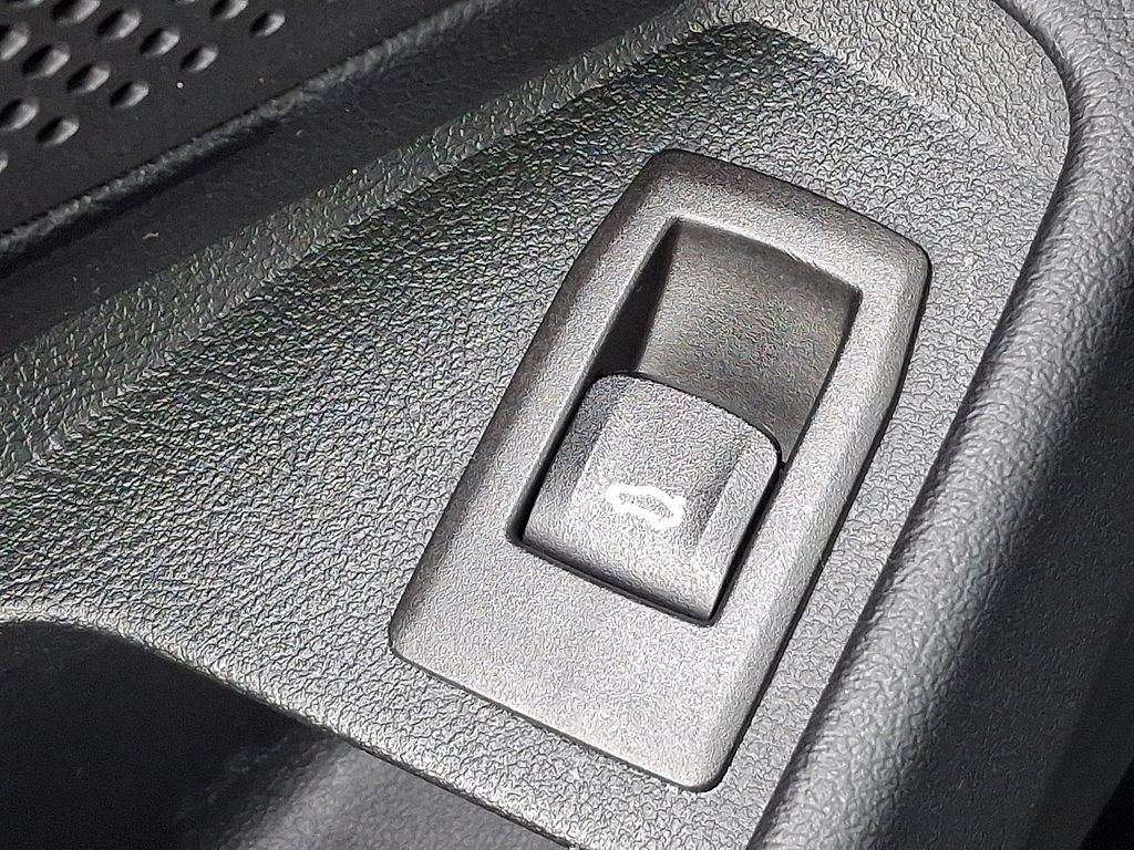 Thumbnail: 2019 BMW 3 Series - 28