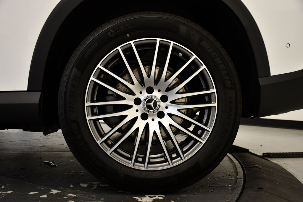 Thumbnail: 2026 Mercedes-Benz GLC - 14