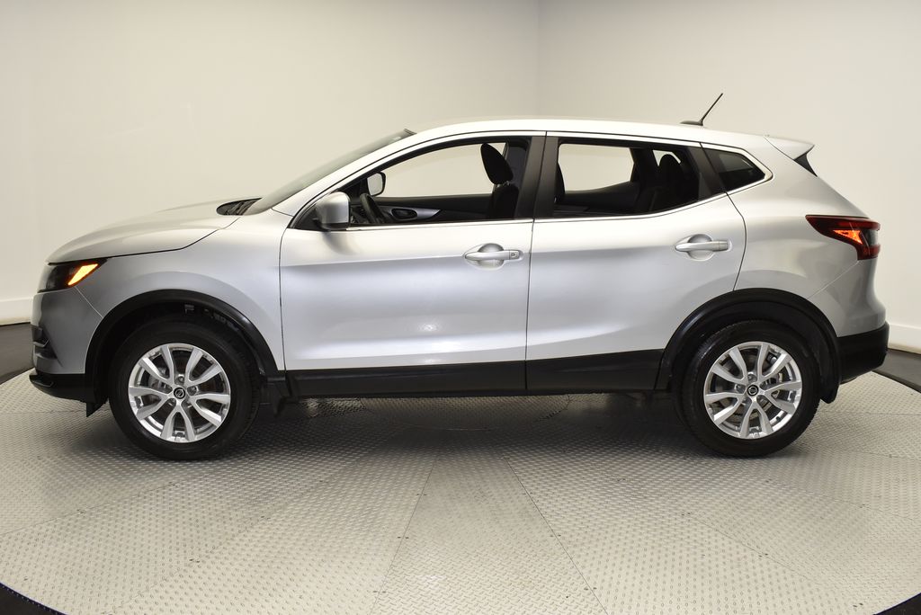 2021 Nissan Rogue Sport S 8
