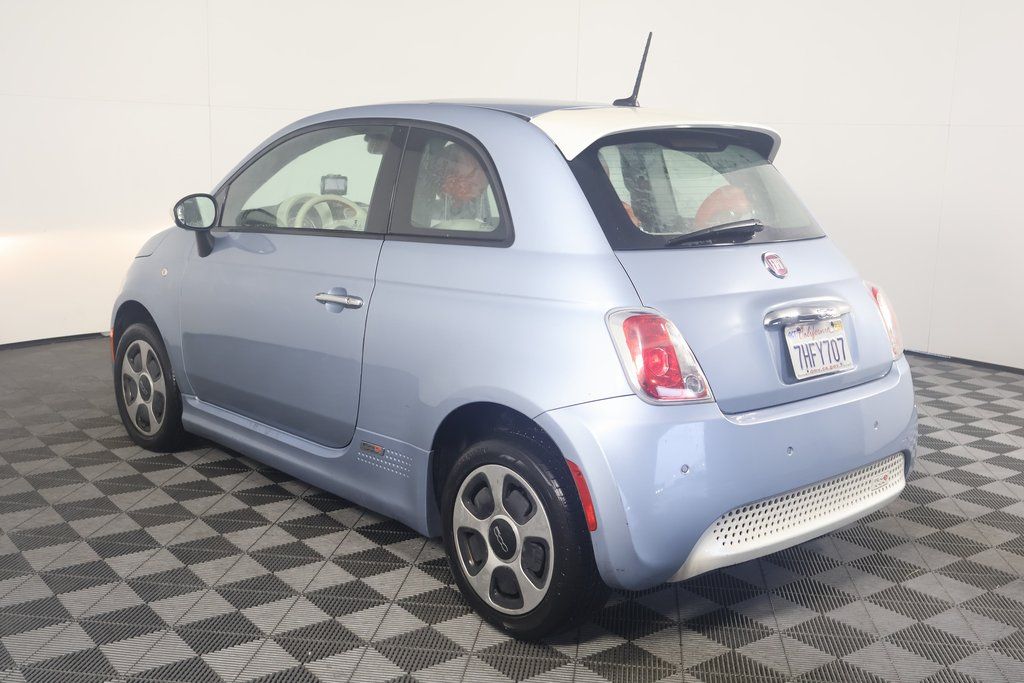 2015 Fiat 500e  6