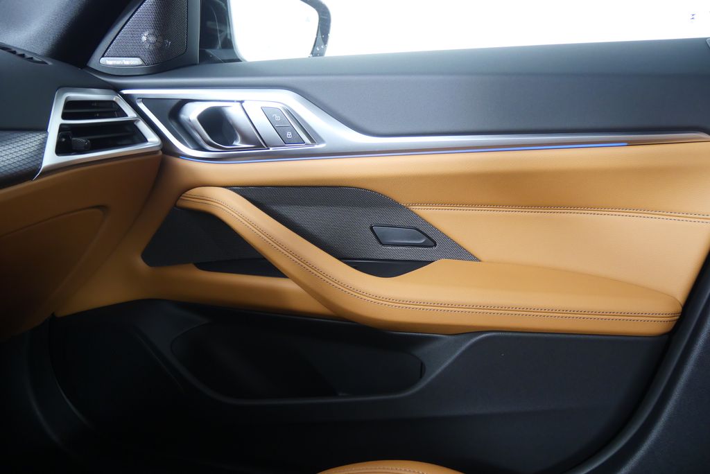 Thumbnail: 2025 BMW i4 - 26