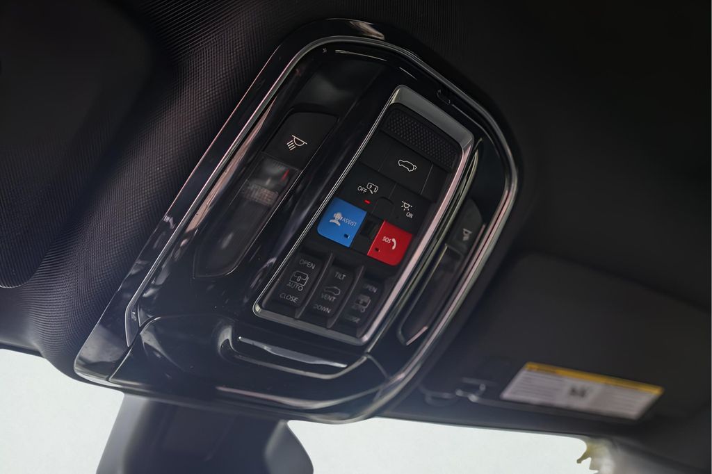 Used Car 2022 Jeep Grand Cherokee  Overland For Sale Under $35,000 In Austin, Texas