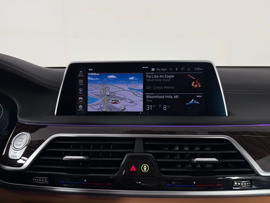 Thumbnail: 2022 BMW 7 Series - 16