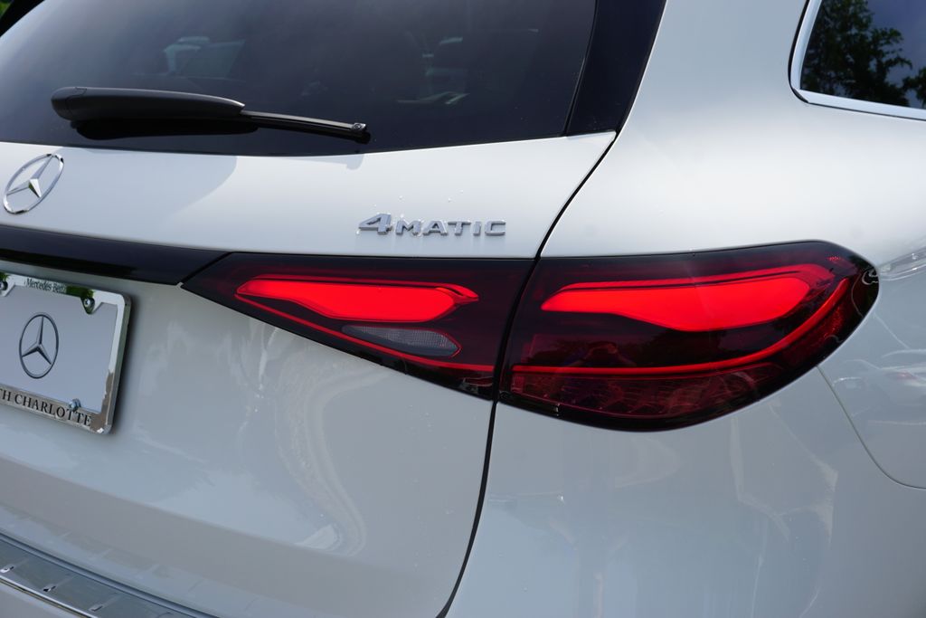 2025 Mercedes-Benz GLC 350 16