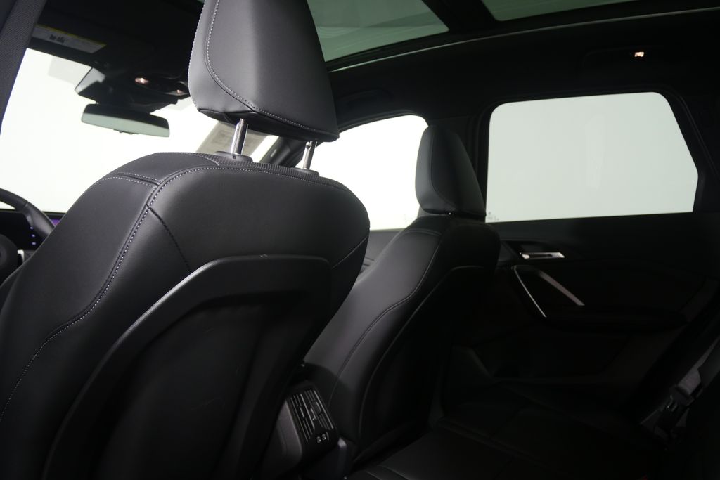 Thumbnail: 2026 BMW X1 - 17