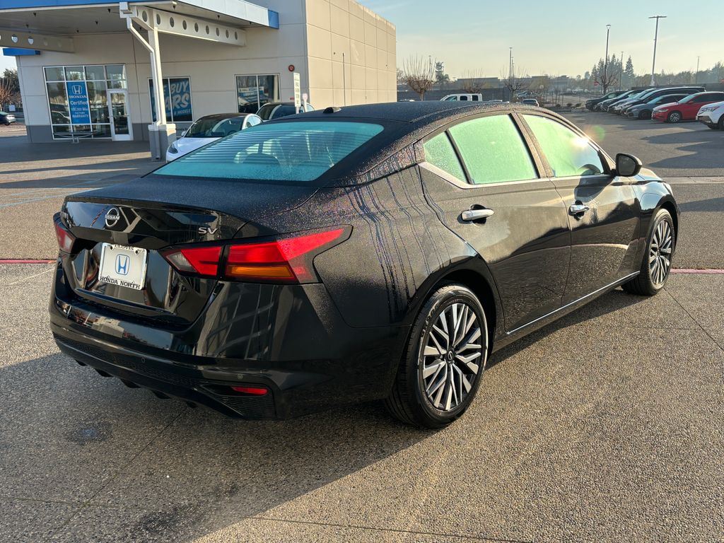 Thumbnail: 2024 Nissan Altima - 5