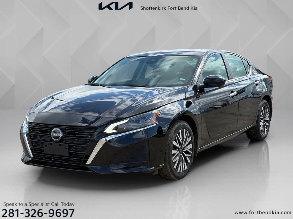 2024 Nissan Altima 2.5 SV AWD's photo
