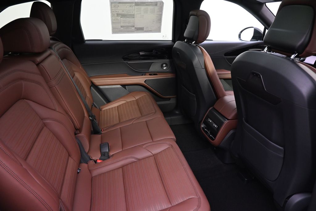 New 2026 White Lincoln Reserve image 16