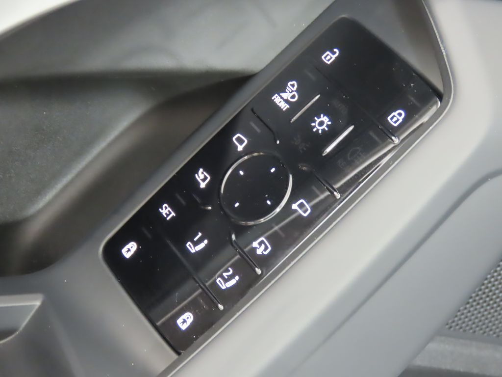 Thumbnail: 2025 Audi Q5 - 29