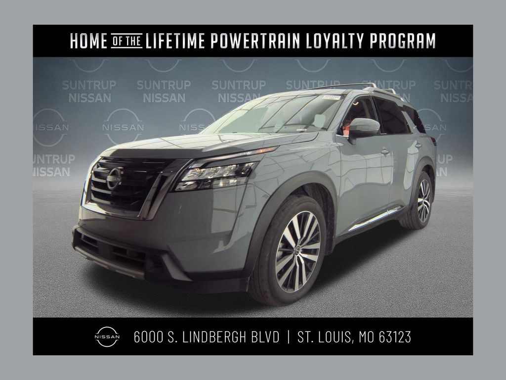 2025 Nissan Pathfinder Platinum FWD