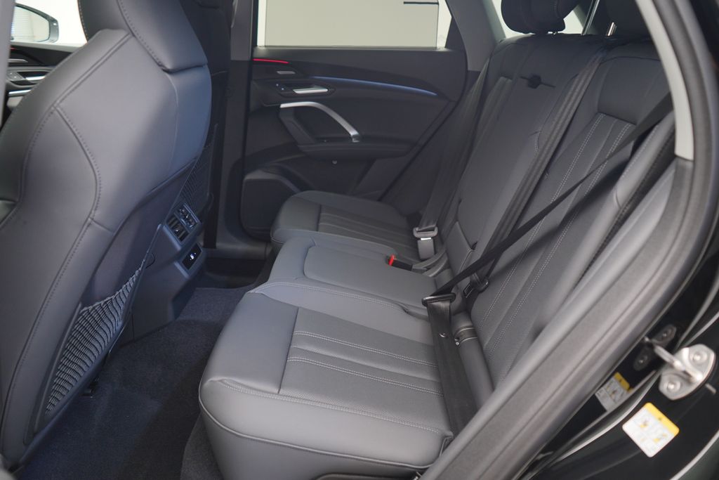 Thumbnail: 2025 Audi Q5 - 7