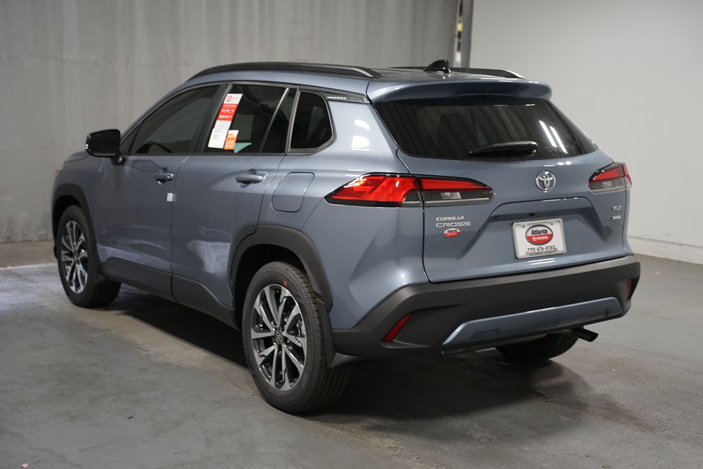 2025 Toyota Corolla Cross XLE 6