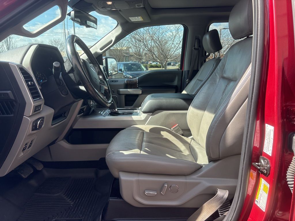 Used 2018 Red Ford Lariat image 27