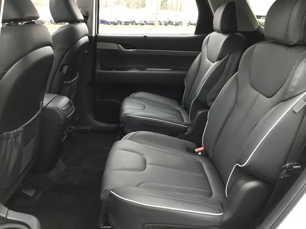 Thumbnail: 2025 Hyundai Palisade - 16