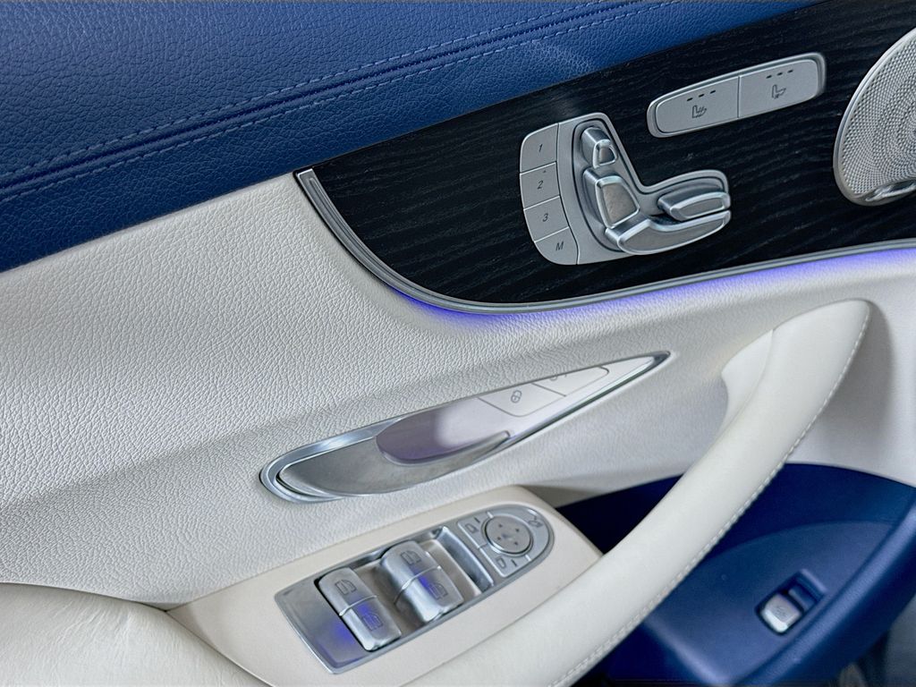 Thumbnail: 2022 Mercedes-Benz E-Class - 17