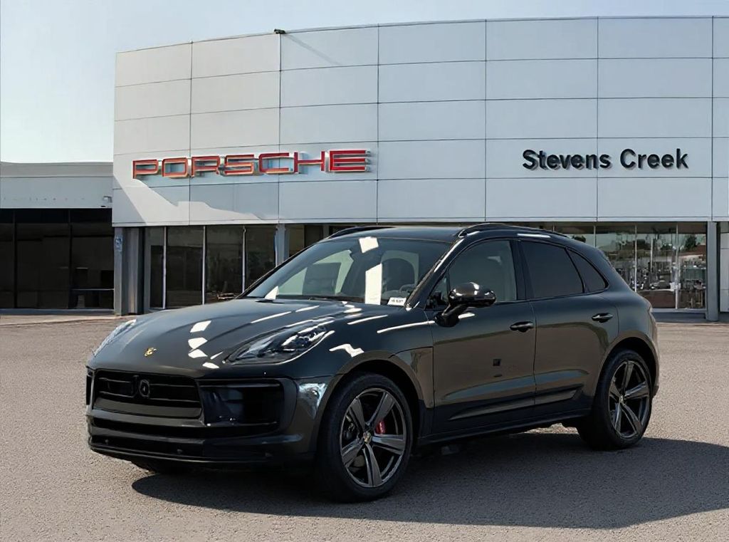 Thumbnail: 2026 Porsche Macan - 1