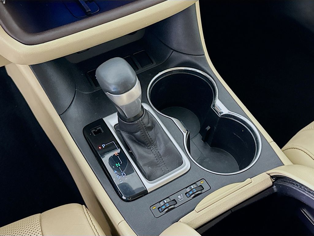 Thumbnail: 2017 Toyota Highlander - 17