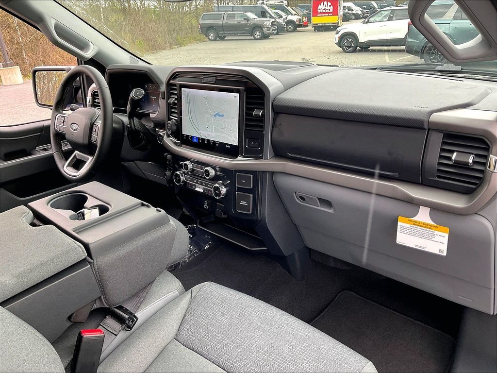 2026 Ford F-150 — photo 10