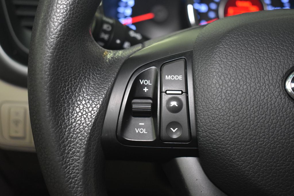 Thumbnail: 2013 Kia Optima - 21
