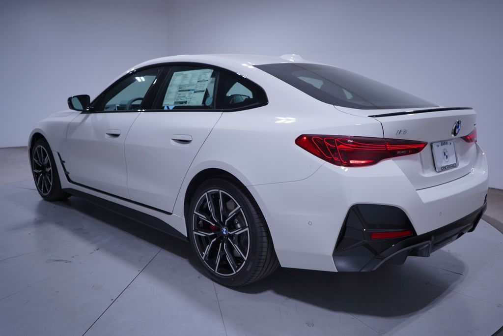 Thumbnail: 2026 BMW i4 - 3