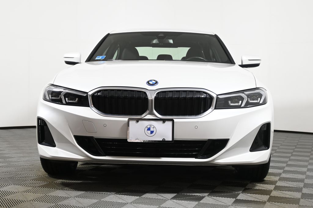 Thumbnail: 2023 BMW 3 Series - 10