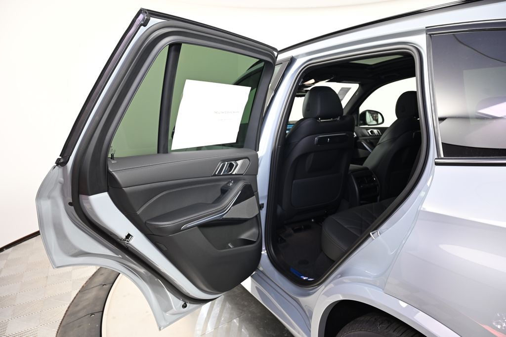 Thumbnail: 2025 BMW X5 - 23