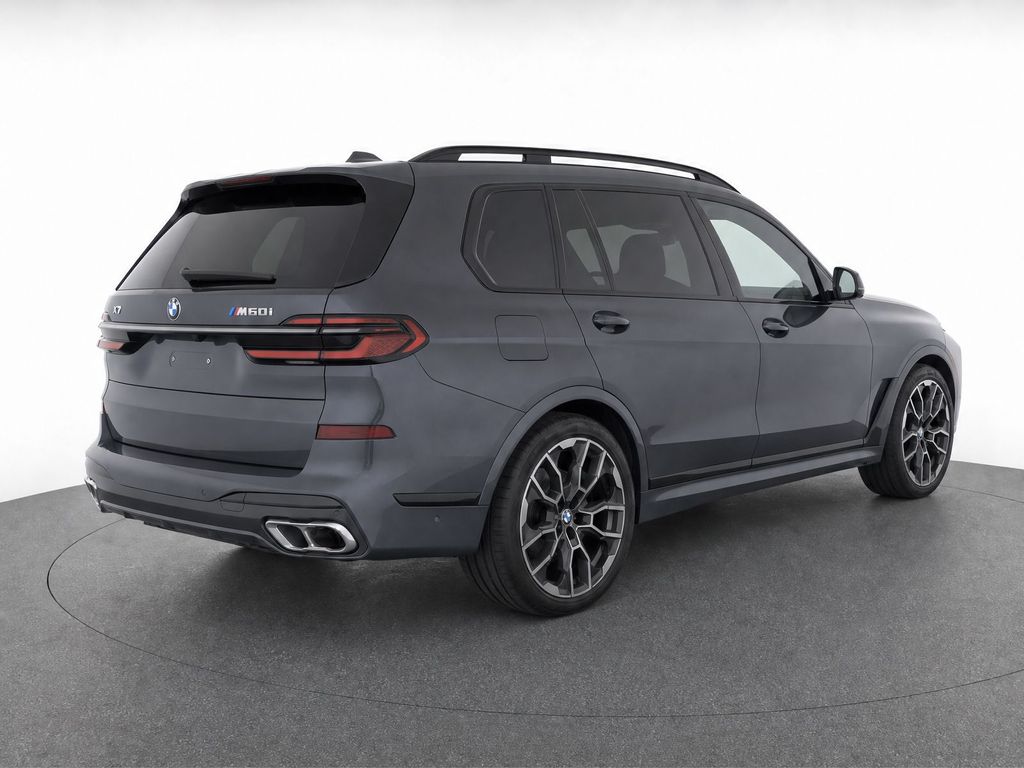Thumbnail: 2023 BMW X7 - 32