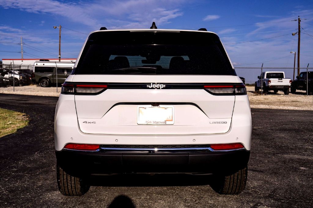 New Car 2025 Jeep Grand Cherokee  Laredo X For Sale Under $40,000 In Taylor, Texas