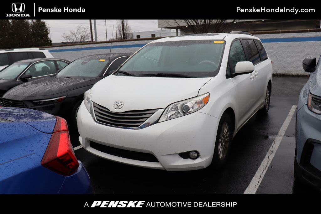 2013 Toyota Sienna XLE -
                Indianapolis, IN